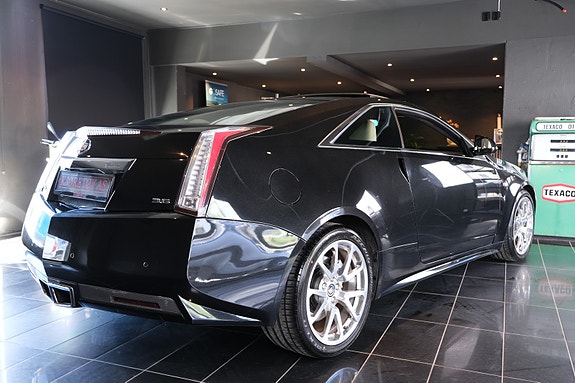 Cadillac CTS 3 of 5
