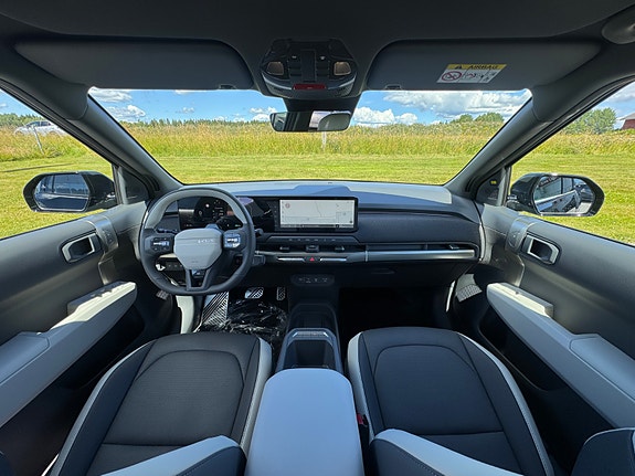 Kia EV3 2 of 30