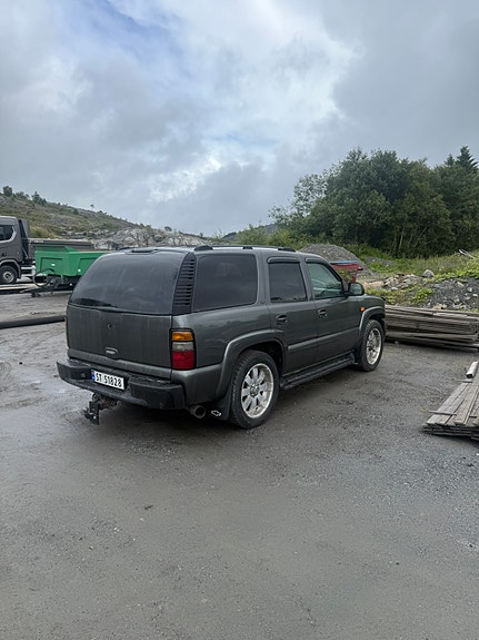 Chevrolet Tahoe 6 of 9