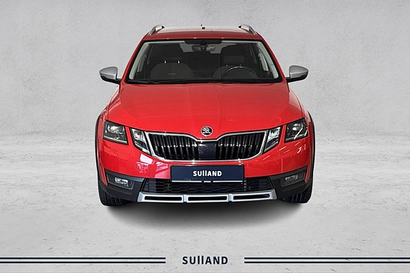 Skoda Octavia Scout 8 of 28