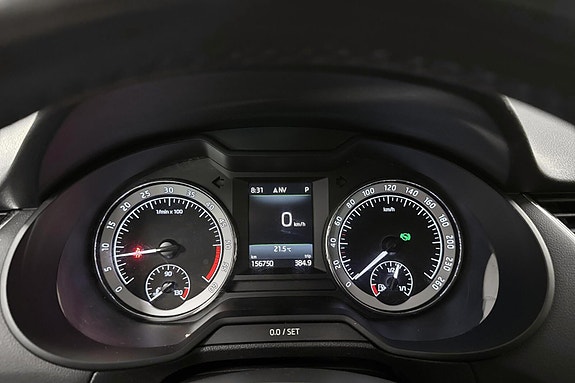 Skoda Octavia Scout 12 of 28