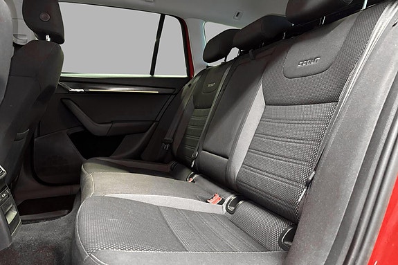 Skoda Octavia Scout 16 of 28