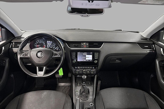 Skoda Octavia Scout 9 of 24
