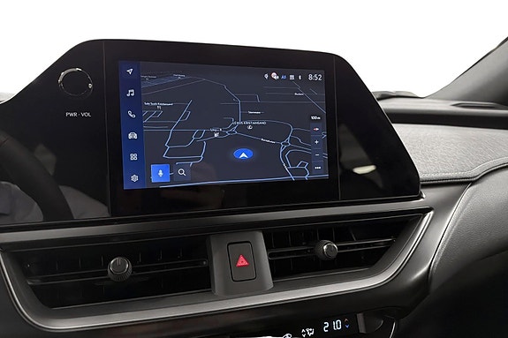 Lexus UX300e 11 of 30
