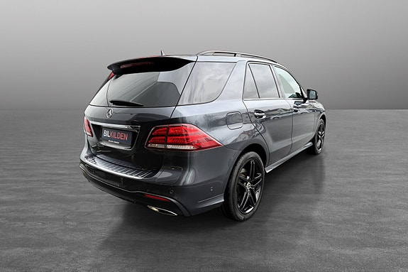 Mercedes-Benz GLE500 e 3 of 5