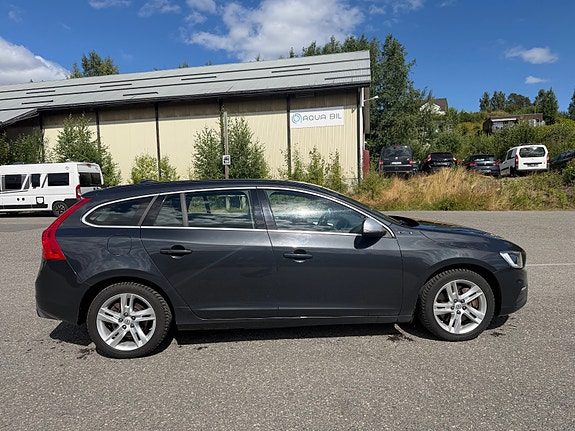 Volvo V60 4 of 5