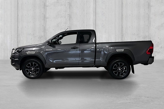 Toyota HiLux 4 of 5