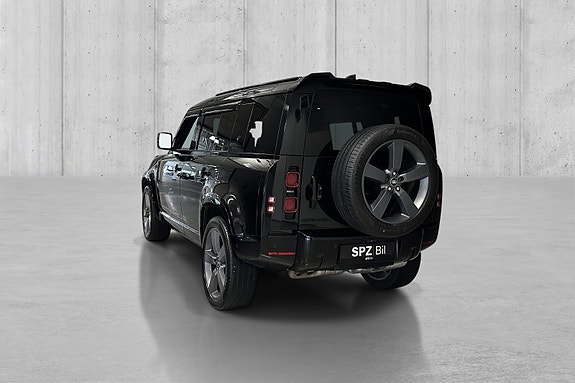 Land Rover Defender 5 of 5