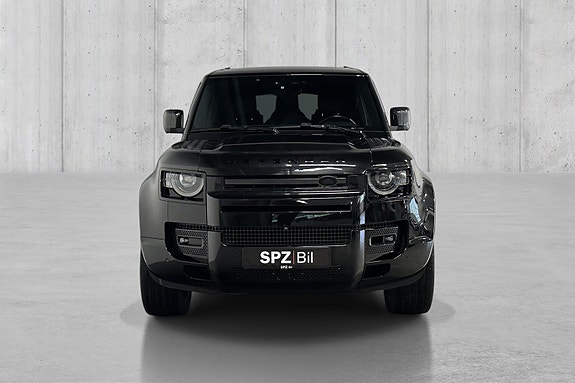 Land Rover Defender 3 of 5