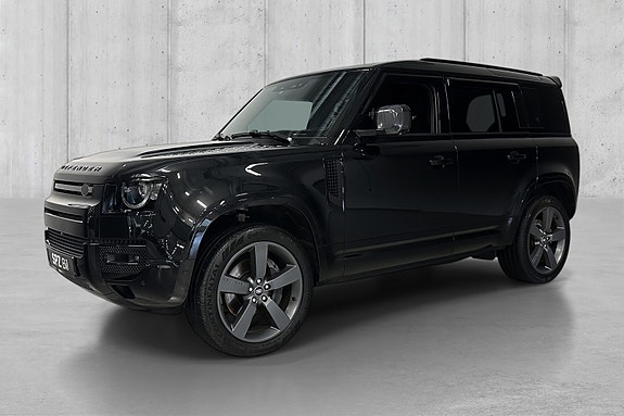 Land Rover Defender 2 of 5