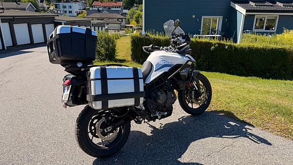 Triumph Tiger 900 GT 5 of 7