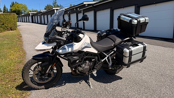 Triumph Tiger 900 GT 7 of 7