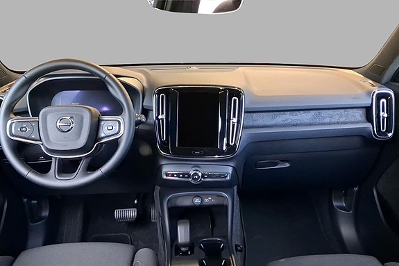 Volvo EX40 10 of 24