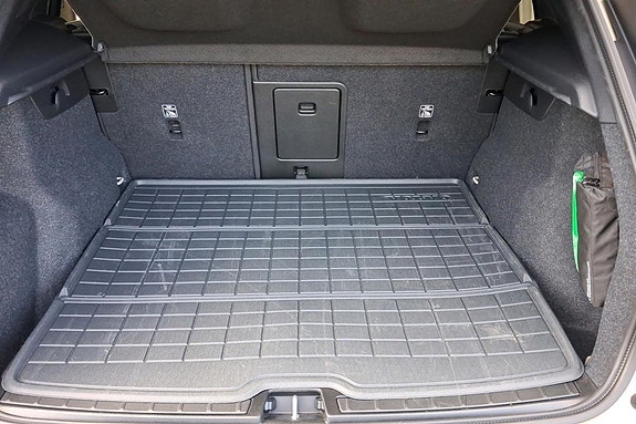 Volvo EX40 24 of 24