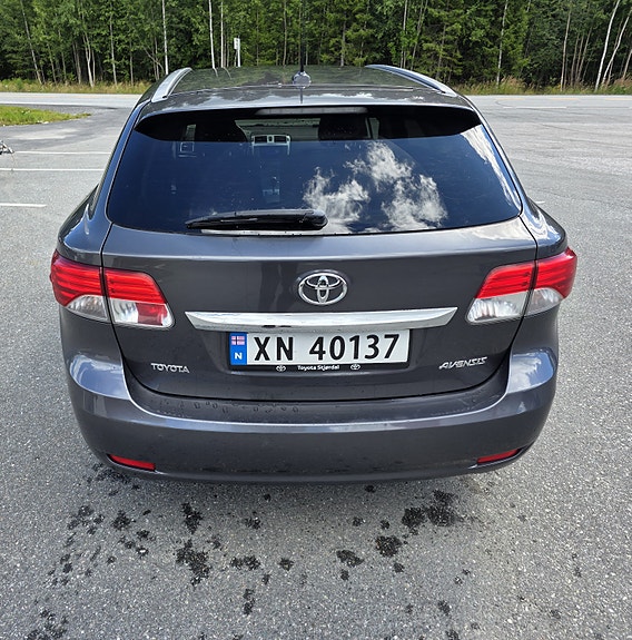 Toyota Avensis 28 of 30