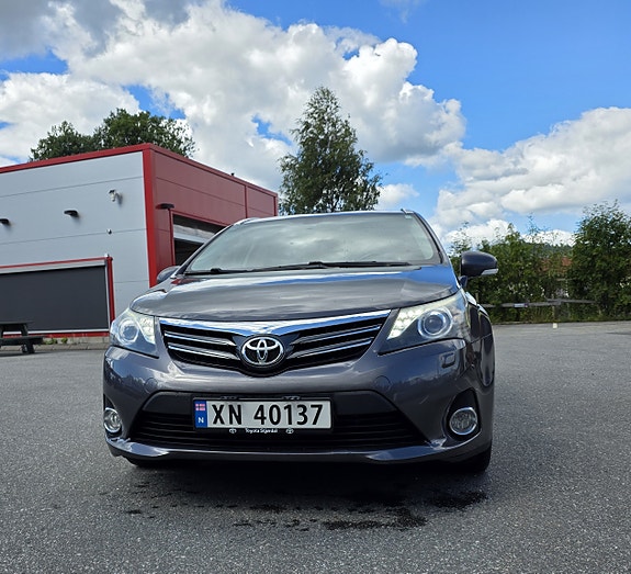 Toyota Avensis 24 of 30