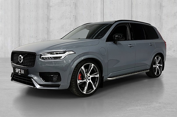 Volvo XC90 2 of 5
