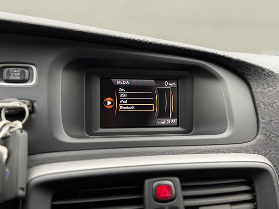 Volvo V40 Cross Country 30 of 30