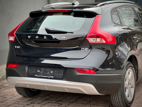 Volvo V40 Cross Country 12 of 30
