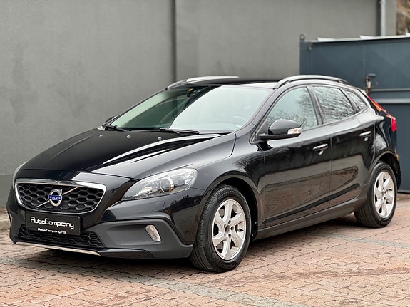 Volvo V40 Cross Country 7 of 30
