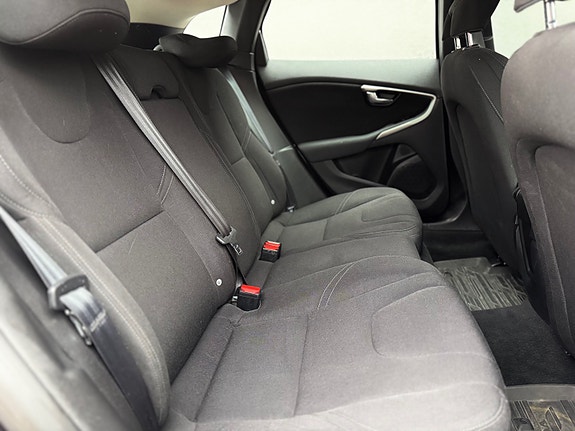 Volvo V40 Cross Country 19 of 30