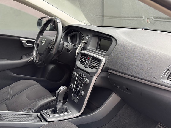 Volvo V40 Cross Country 16 of 30