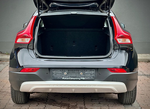 Volvo V40 Cross Country 14 of 30