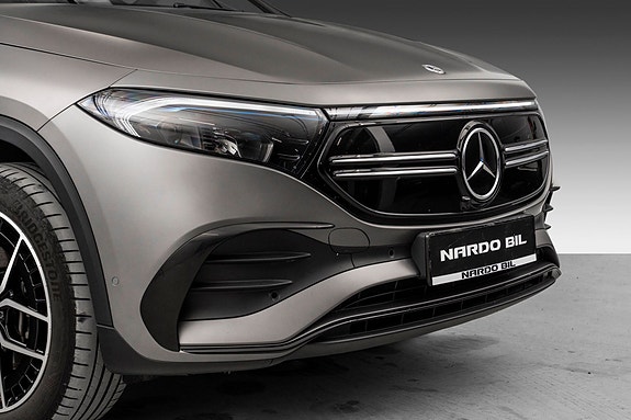 Mercedes-Benz EQA300 2 of 5