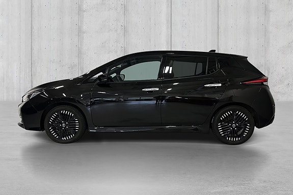 Nissan Leaf 4 of 5