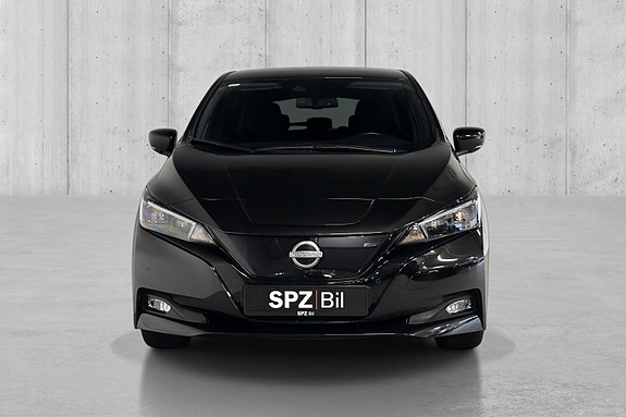 Nissan Leaf 3 of 5