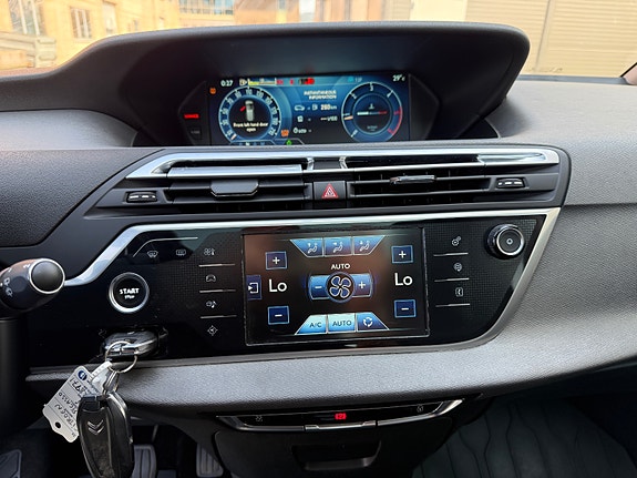 Citroen C4 Picasso 19 of 30