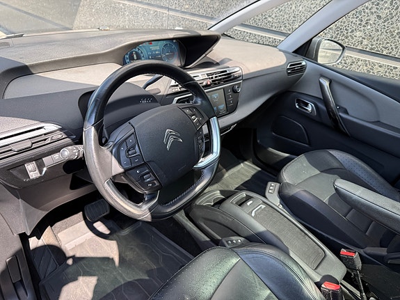 Citroen C4 Picasso 12 of 30