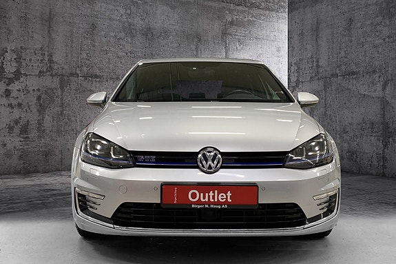 Volkswagen Golf VII 2 of 5