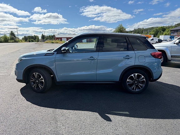 Suzuki Vitara 2 of 30