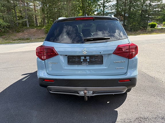 Suzuki Vitara 4 of 30