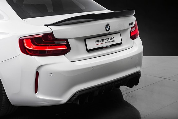 BMW M2 10 of 30