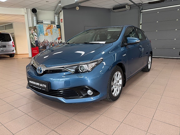 Toyota Auris 3 of 5