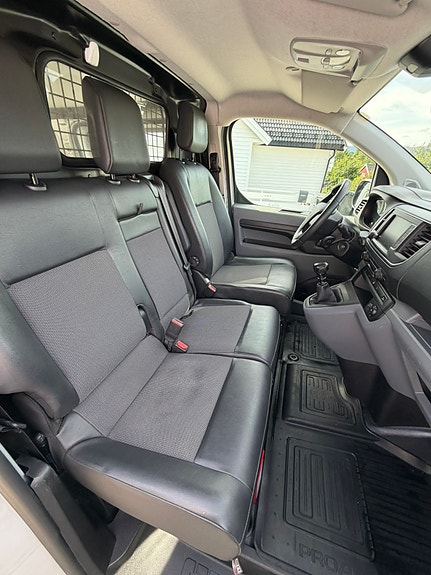 Toyota Proace 9 of 30
