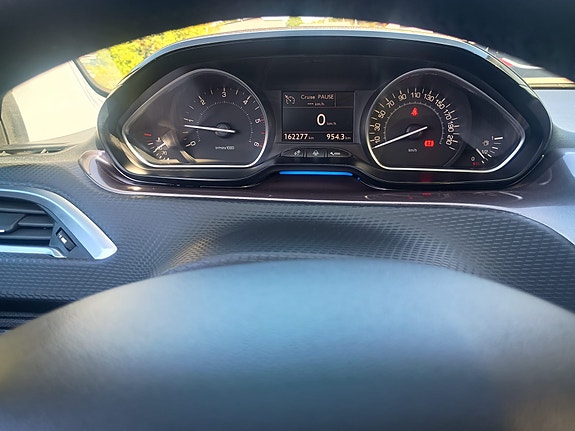 Peugeot 2008 26 of 30