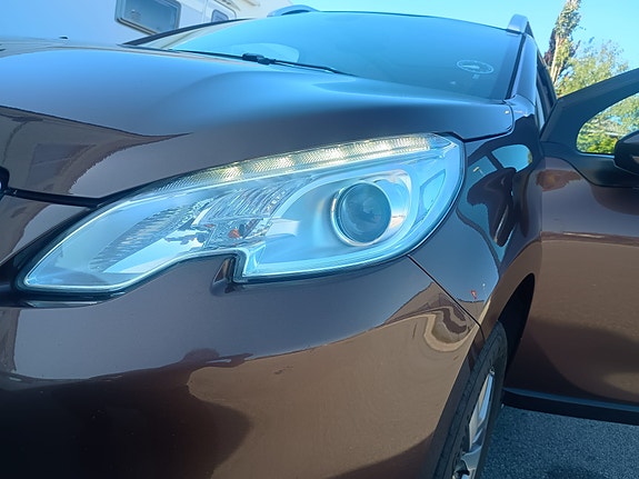 Peugeot 2008 7 of 30