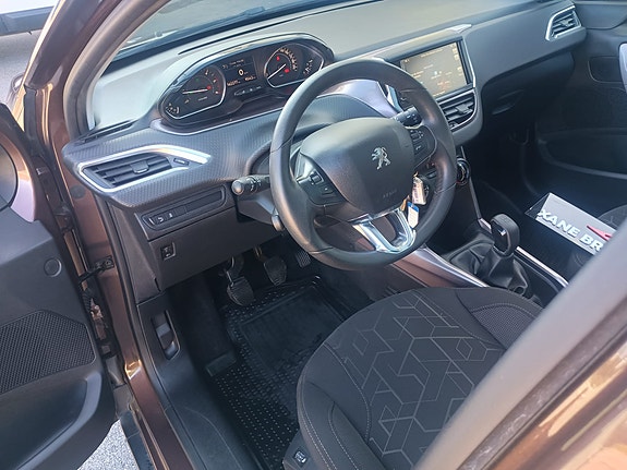 Peugeot 2008 9 of 30