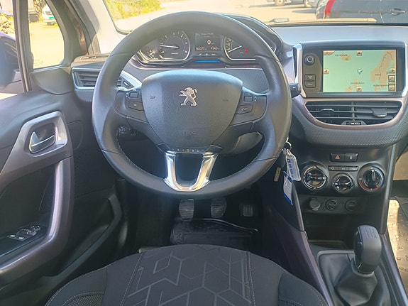 Peugeot 2008 24 of 30
