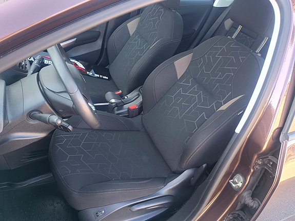 Peugeot 2008 10 of 30