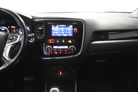 Mitsubishi Outlander 18 of 27