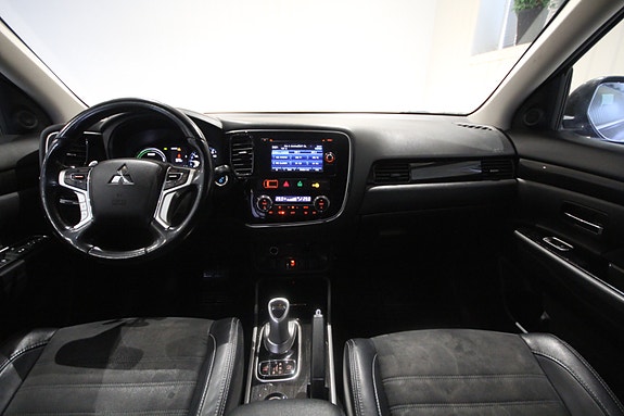 Mitsubishi Outlander 16 of 27