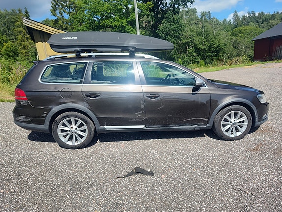 Volkswagen Passat Alltrack 6 of 16