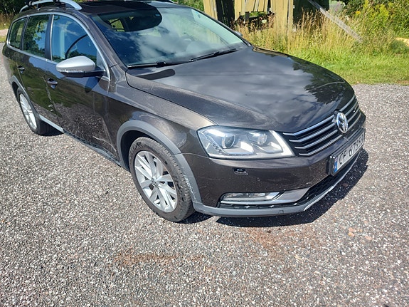 Volkswagen Passat Alltrack 7 of 16