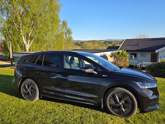 Skoda Enyaq RS 7 of 17