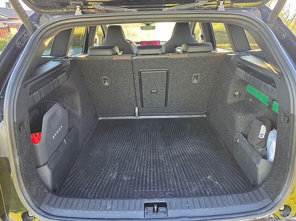 Skoda Enyaq RS 10 of 17