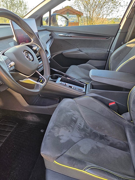 Skoda Enyaq RS 16 of 17